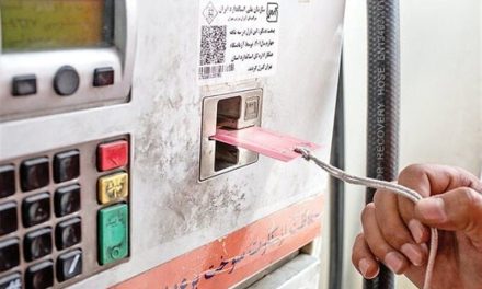 وزارت نفت: کارت سوخت جایگاه‌داران فعلا جمع‌آوری نمی‌شود/ سهمیه‌ بنزین مانند قبل است