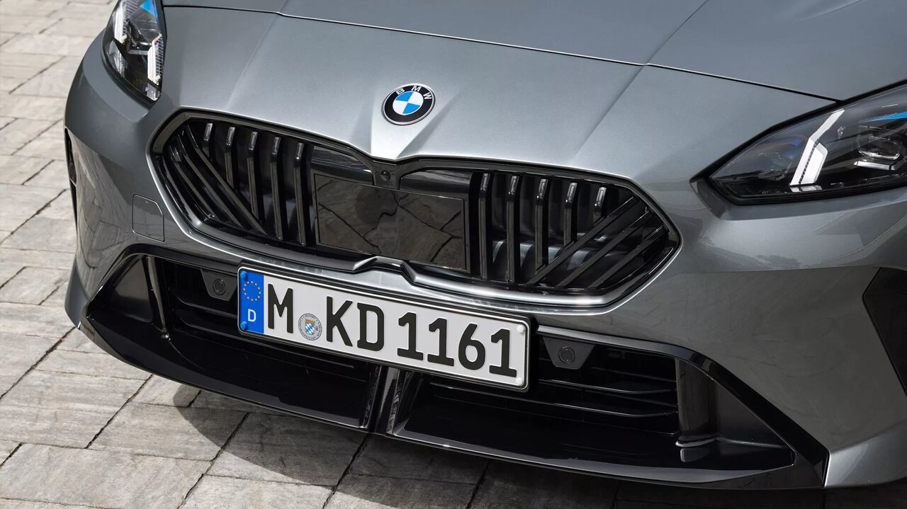 کپیبرداری بیامو از خودروی وارداتی تازهنفس بازار ایران/ عکس