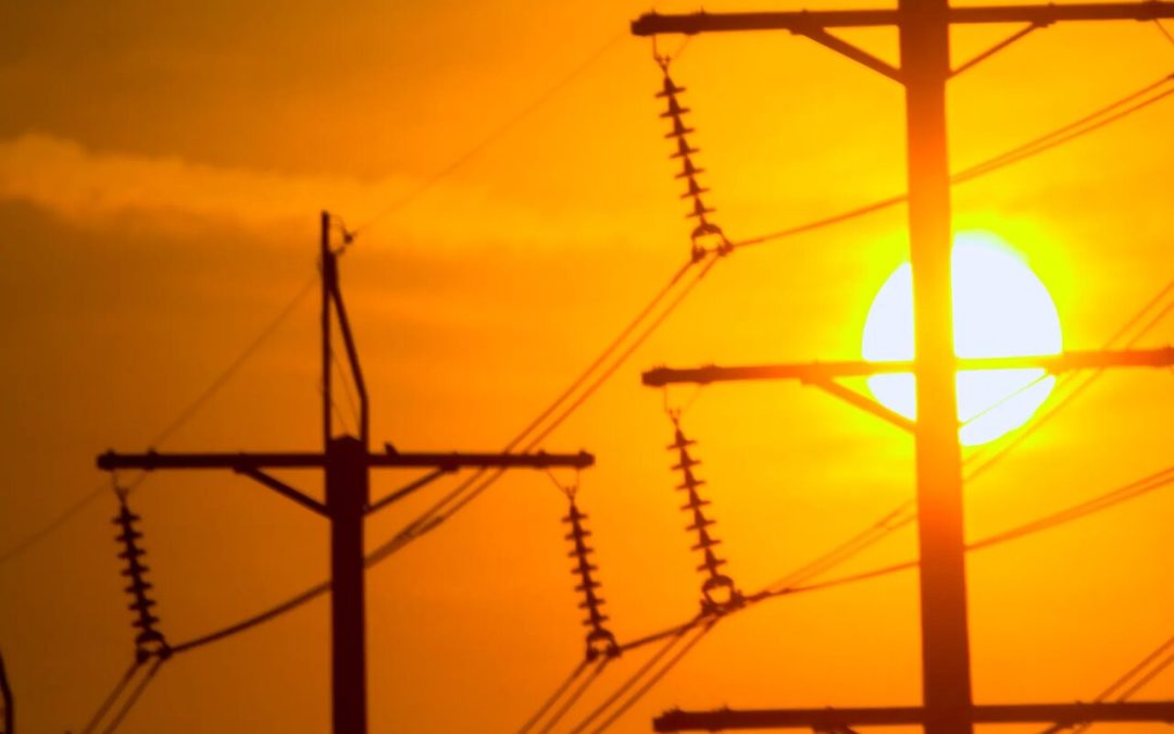 خاموشی به خانه‌ها رسید/ ۱۵۰ همت درآمد وزارت نیرو کجا رفت؟