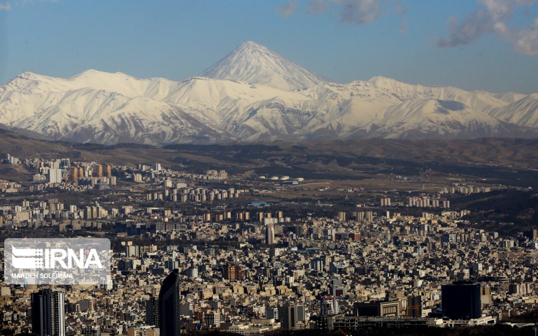 کاهش غلظت آلاینده‌های جوی از اواسط روز در شهرهای تهران، کرج، اراک و اصفهان 