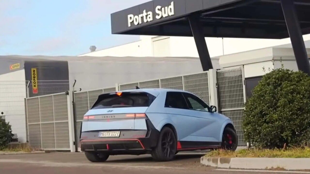 6156578