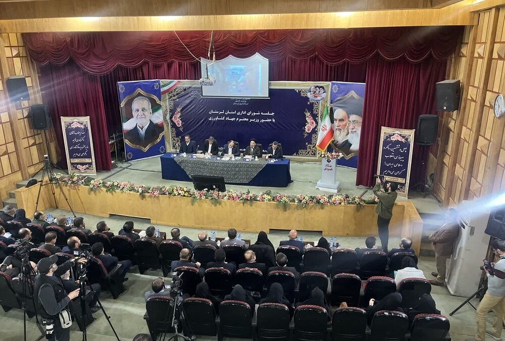 دیو بیکاری باید در لرستان از بین برود