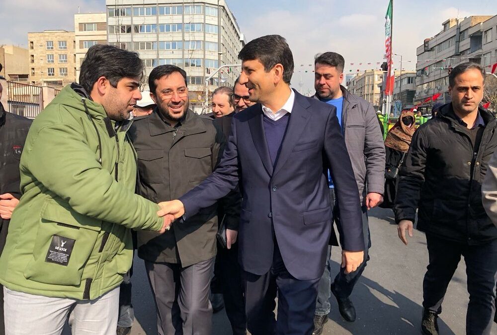 وزیر ارتباطات: حضور مردم وظیفه ما مسئولان را سنگین‌تر می‌کند