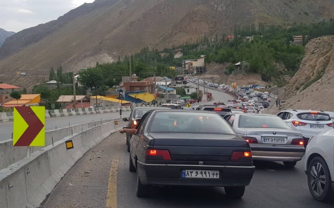 ترافیک سنگین در محورهای هراز و چالوس