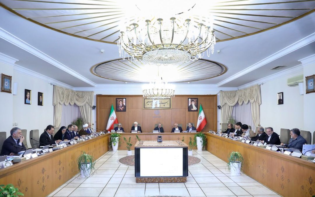 پزشکیان: اراده جدی دولت در پیشبرد برنامه توسعه زیرساخت‌های تولید برق خورشیدی است