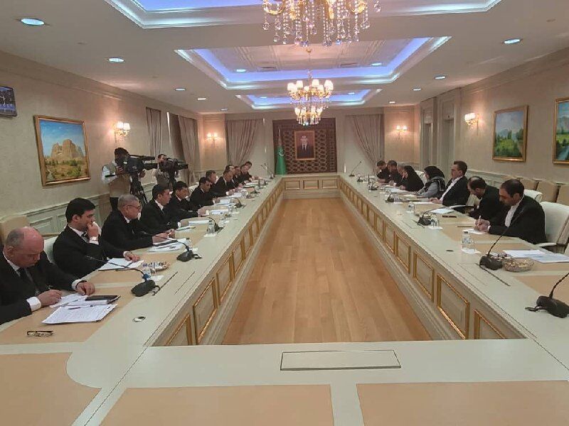 دیدار وزیر راه و شهرسازی با وزیر خارجه ترکمنستان