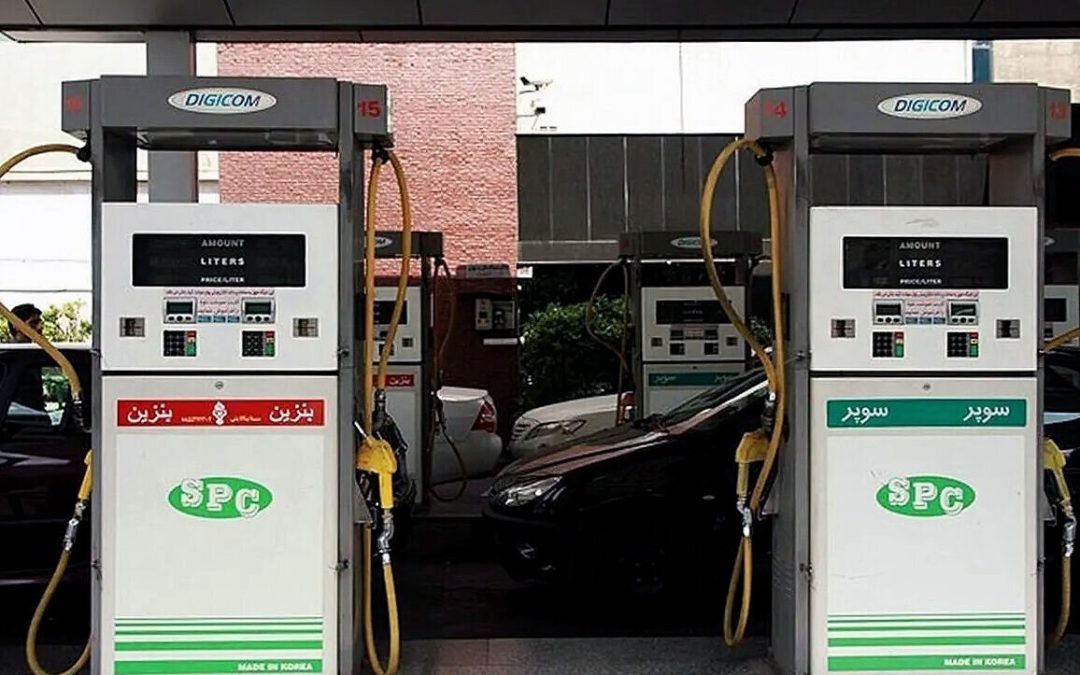 بنزین ۳ نرخی نمی شود/ سنگ اندازی وزارت اقتصاد برای واردات بنزین سوپر؛ مجوزی صادر نشده است