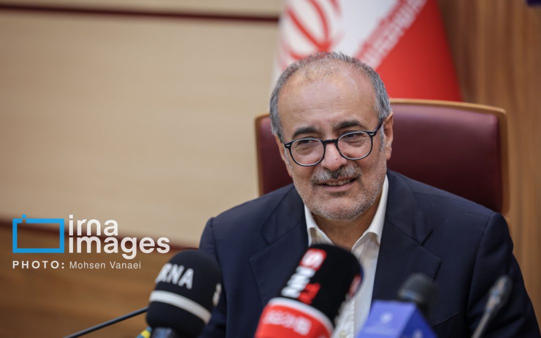 پیگیر افزایش سود صندوق توسعه ملی هستیم/نمی توان وارد بنگاهداری شد