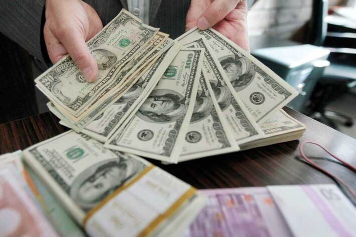 ارز تجاری ارزان‌تر شد/ کاهش ۱۰۰۰ تومانی حواله یورو